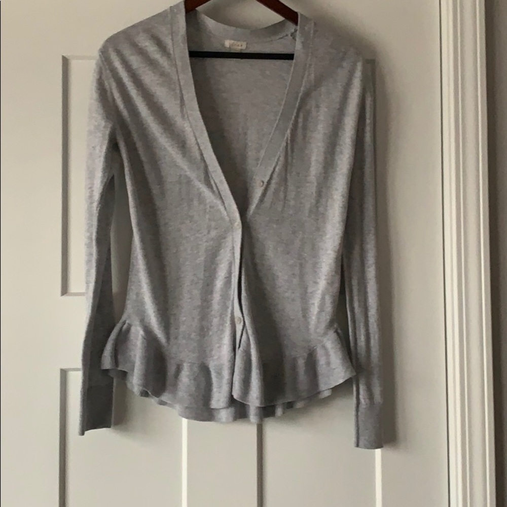 grey nordstrom sweater w/ ruffles